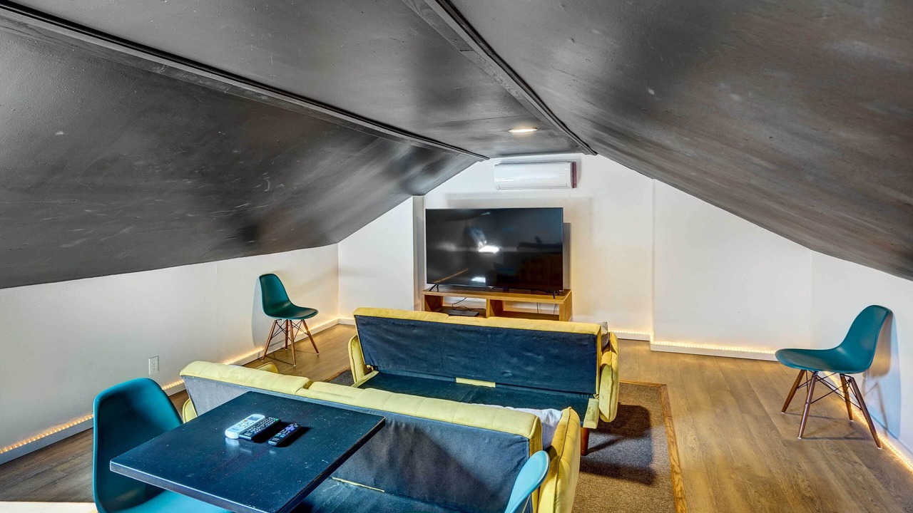 Photo of Bedroom in Troy