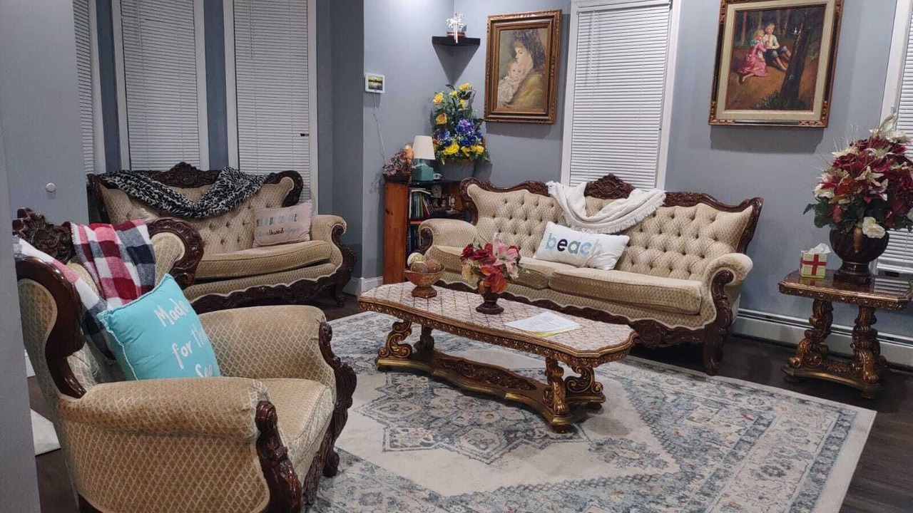 Photo of Livingroom in Penns Grove