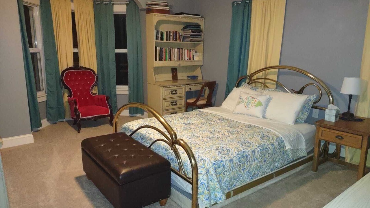 Photo of Bedroom in Penns Grove