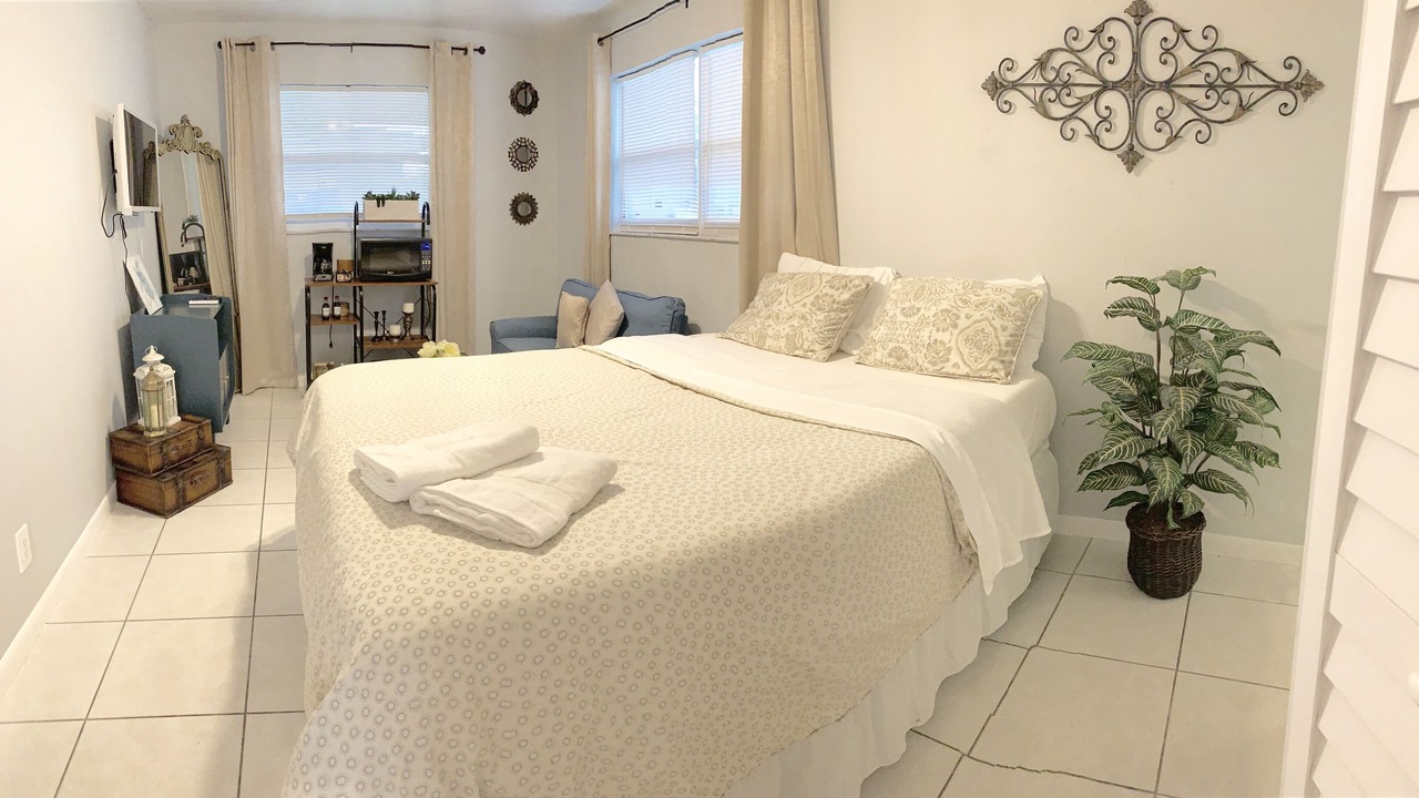 Photo of Bedroom in Tarpon River