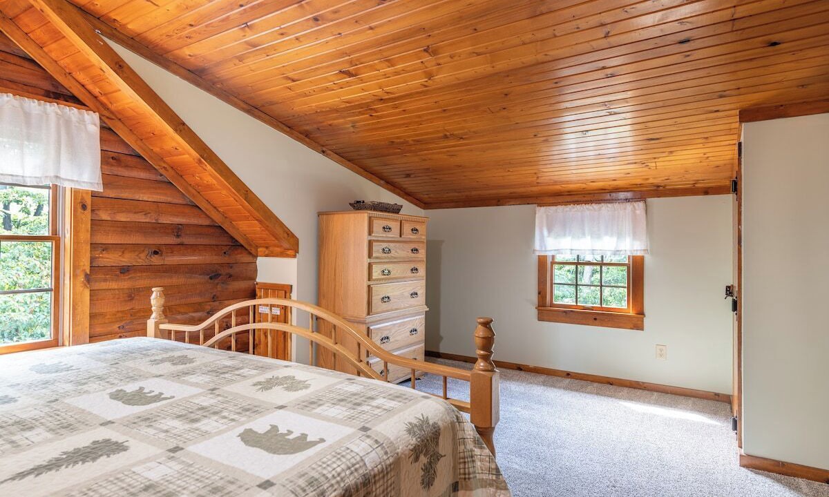 Photo of Bedroom in Millersburg
