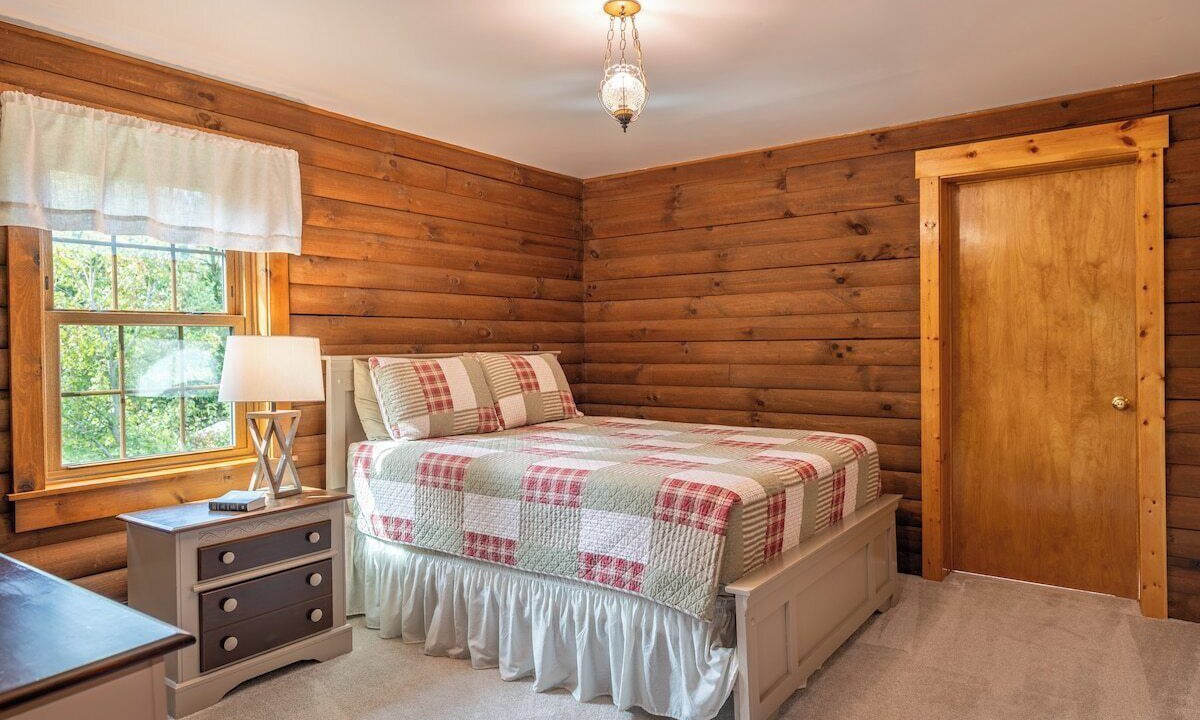 Photo of Bedroom in Millersburg