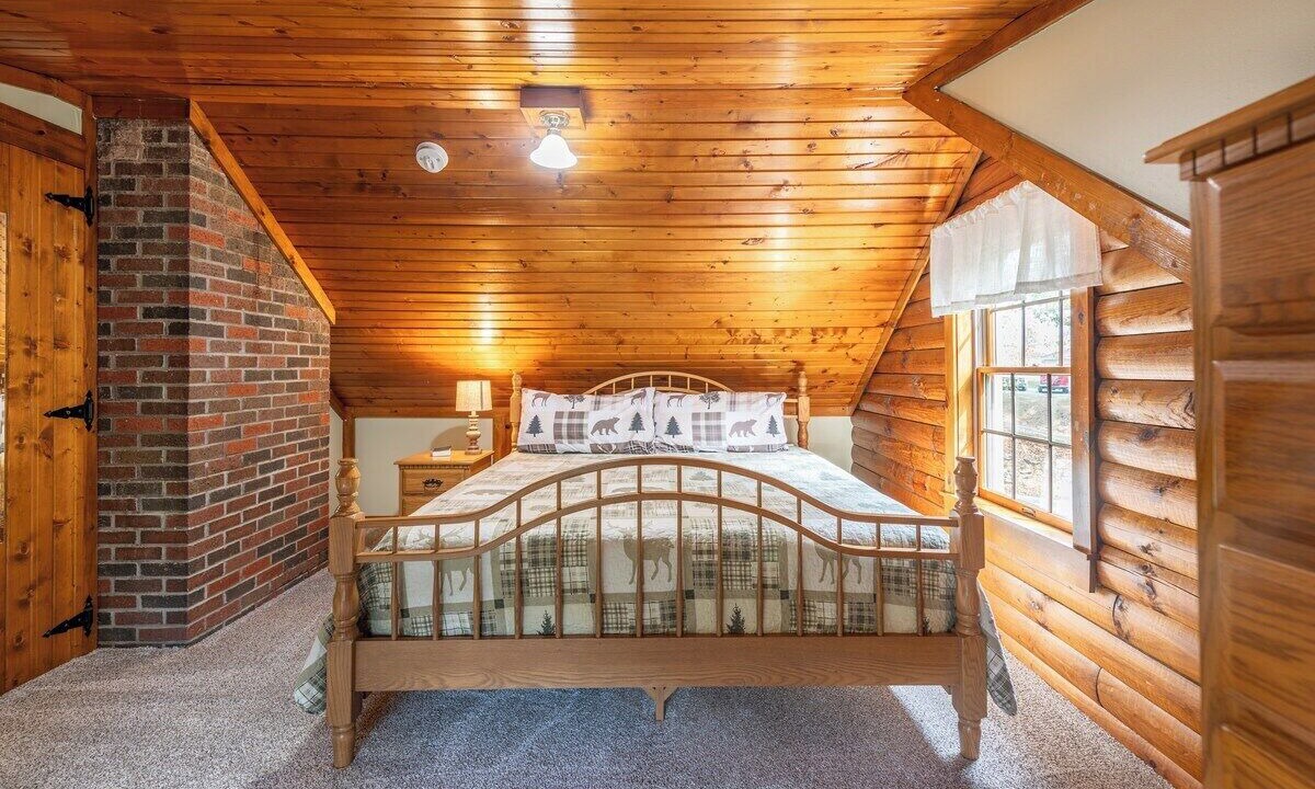 Photo of Bedroom in Millersburg
