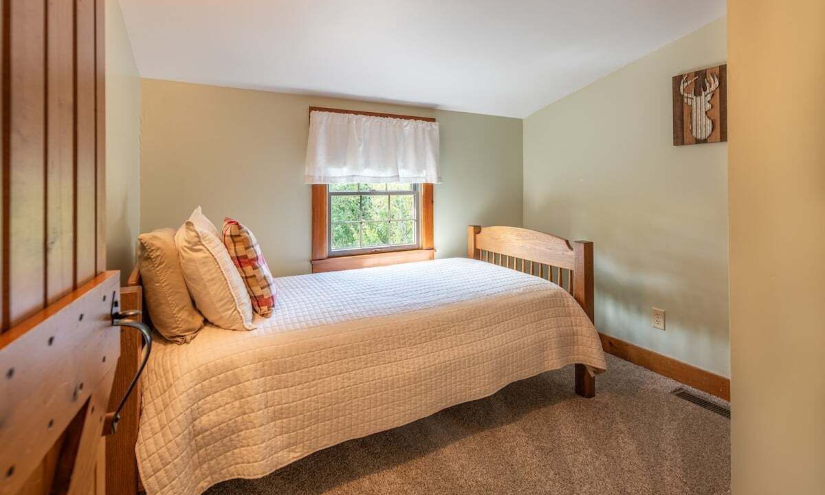 Photo of Bedroom in Millersburg