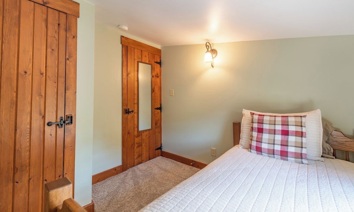 Photo of Bedroom in Millersburg