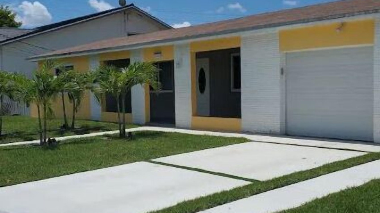 Photo of Outdoor in Golden Glades