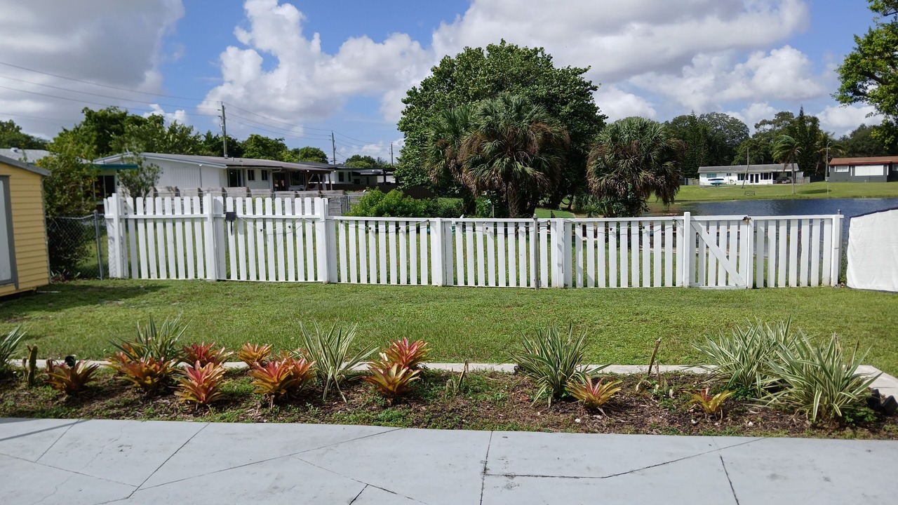 Photo of Outdoor in Golden Glades