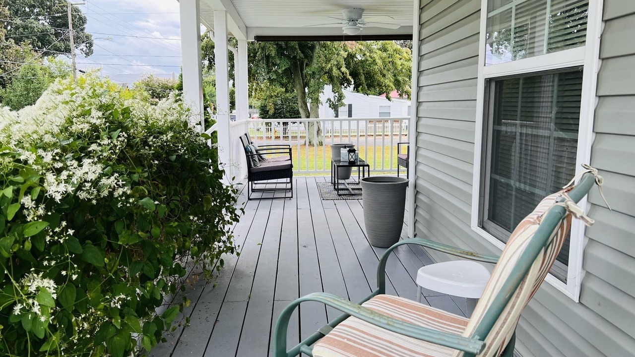 Photo of Patio Balcony in Issue