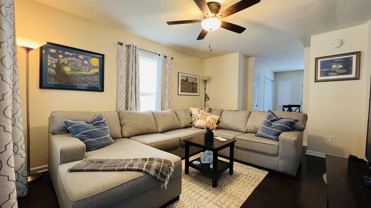 Photo of Bedroom in Issue
