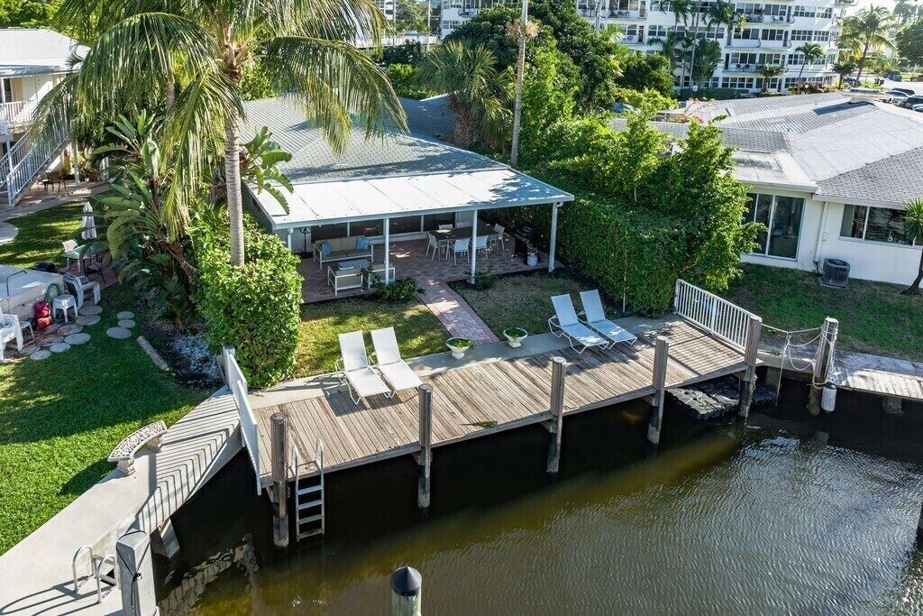 Photo of Outdoor in Dolphin Isles