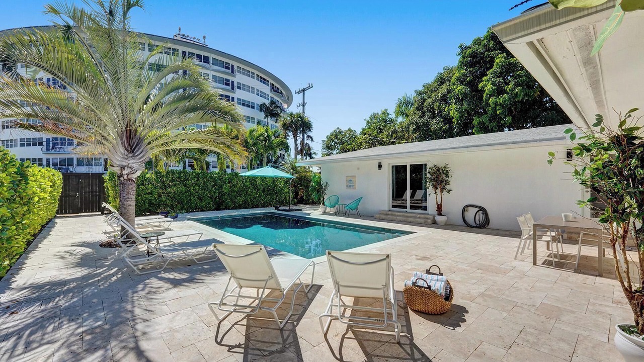 Photo of Outdoor in Dolphin Isles