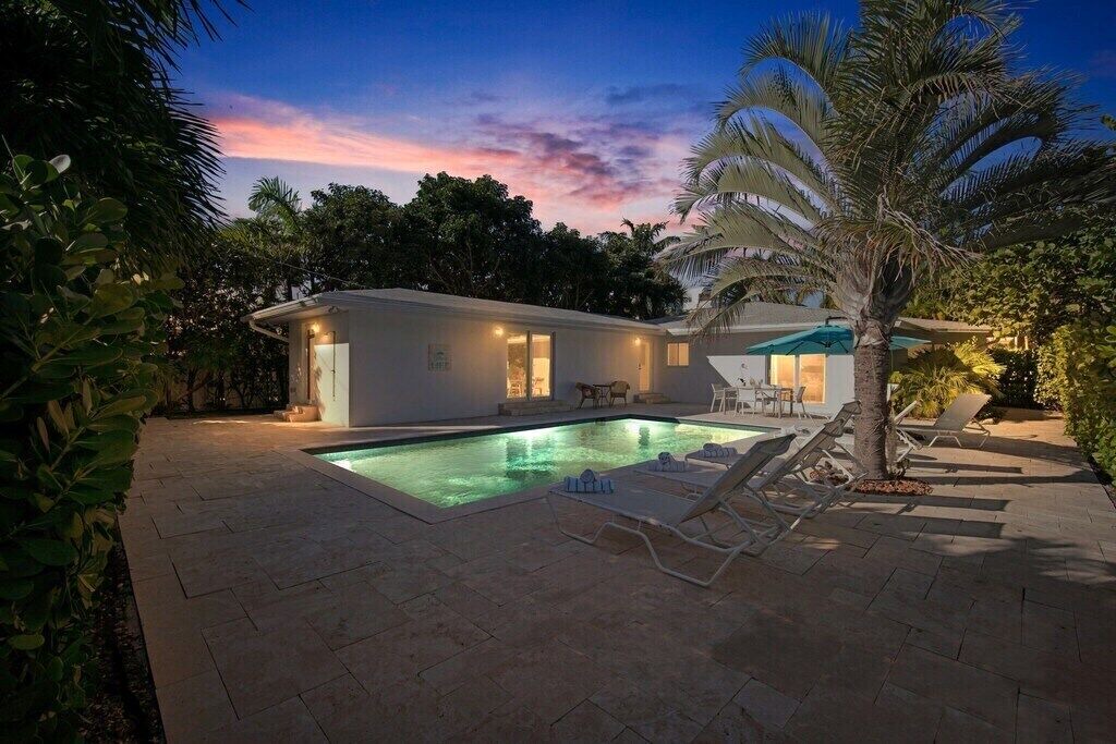 Photo of Outdoor in Dolphin Isles