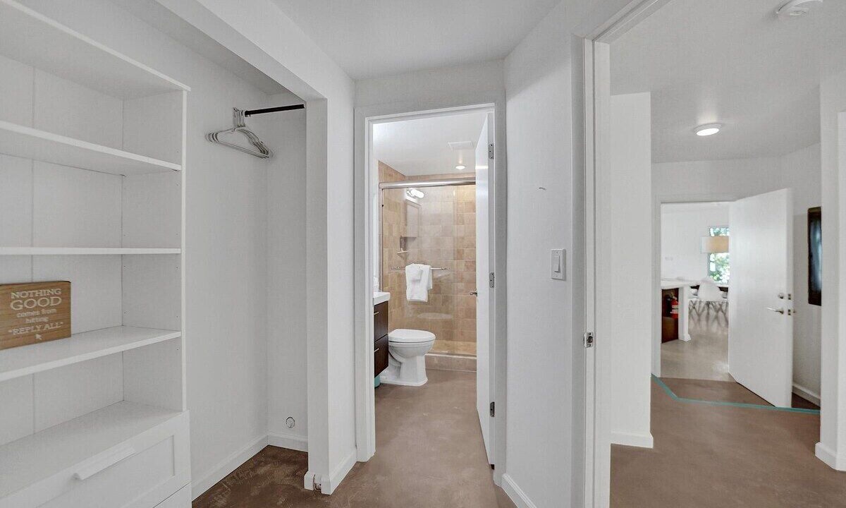 Photo of Bathroom in Dolphin Isles