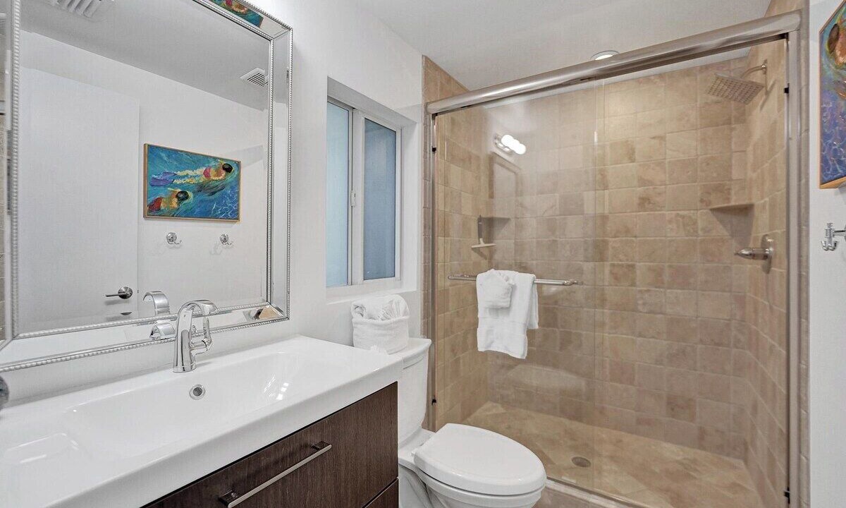 Photo of Bathroom in Dolphin Isles