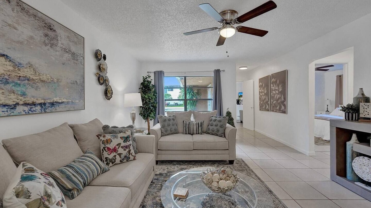 Photo of Livingroom in Hollywood