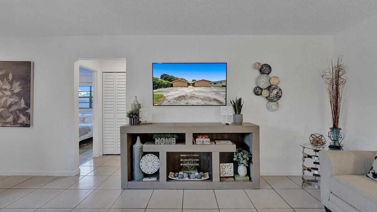 Photo of Livingroom in Hollywood