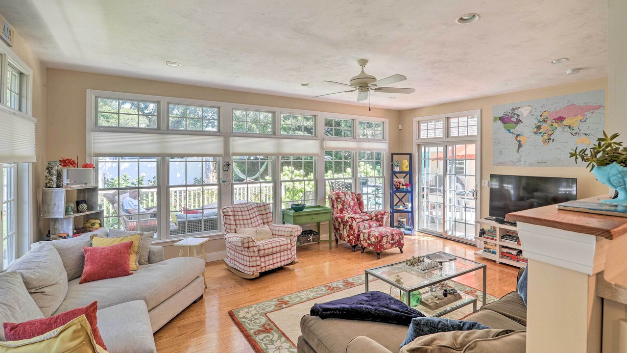 Photo of Livingroom in Falmouth Heights