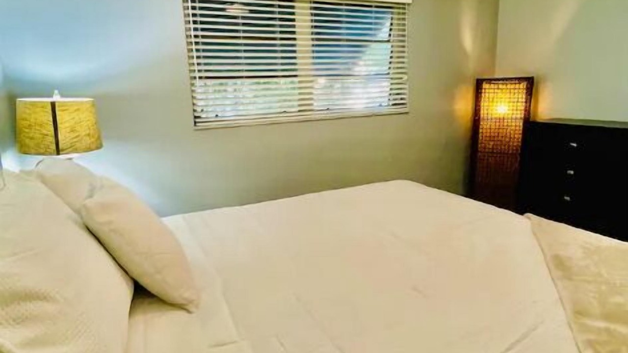 Photo of Bedroom in Middle River Terrace