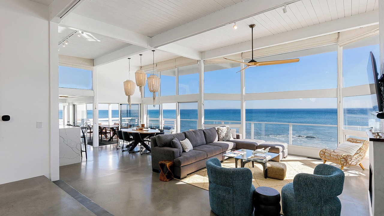 Photo of Livingroom in Eastern Malibu