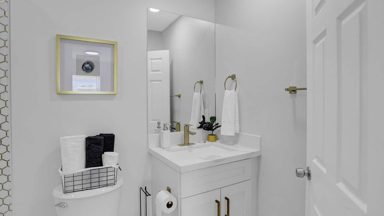 Photo of Bathroom in Driftwood