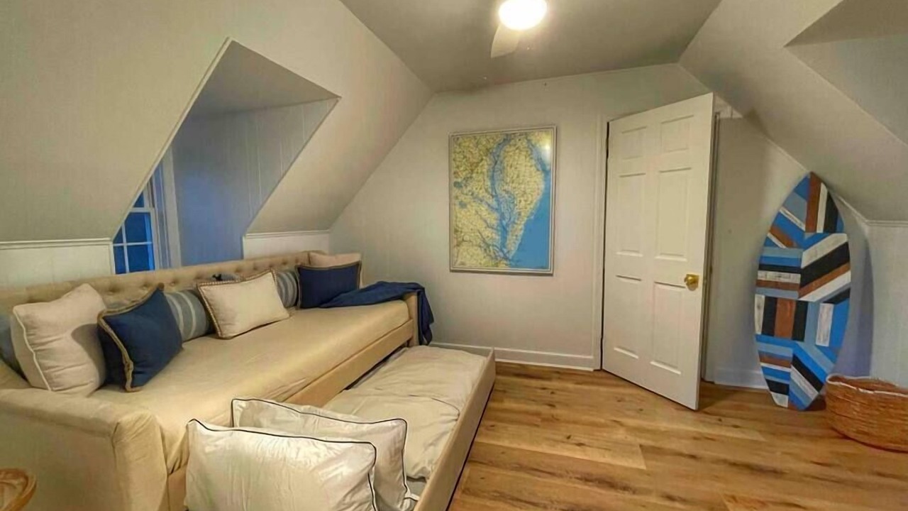 Photo of Livingroom in Centreville