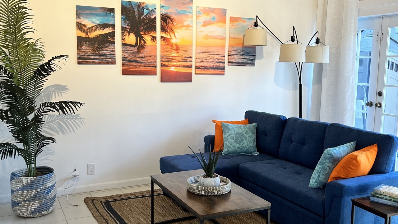 Photo of Livingroom in Poinsettia Heights