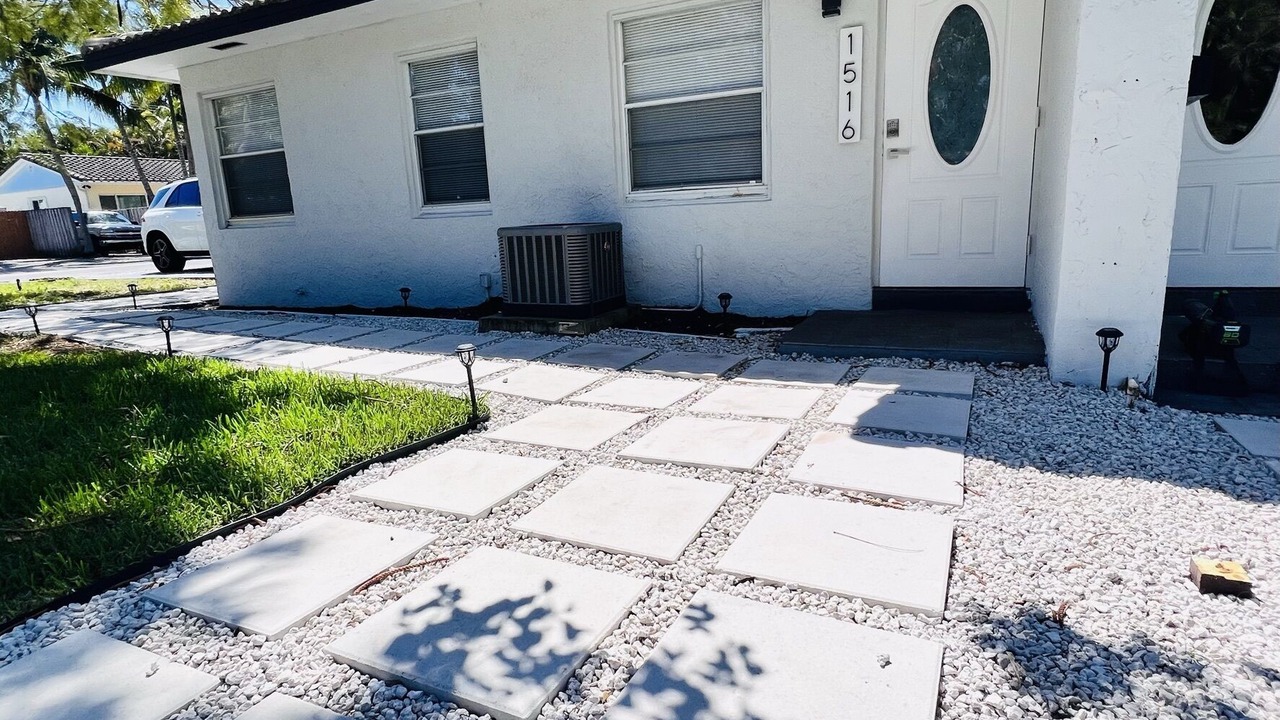 Photo of Outdoor in Poinsettia Heights