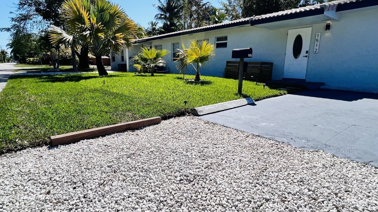 Photo of Outdoor in Poinsettia Heights