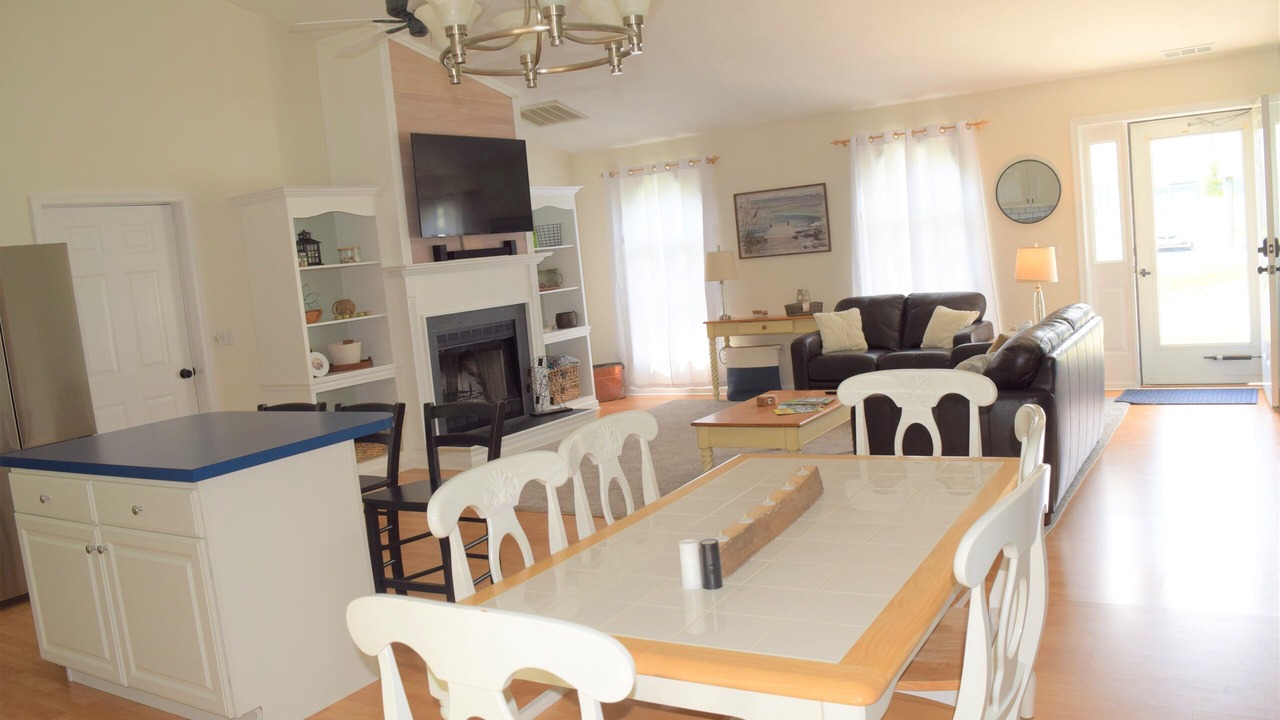 Photo of Bedroom in Cedar Neck