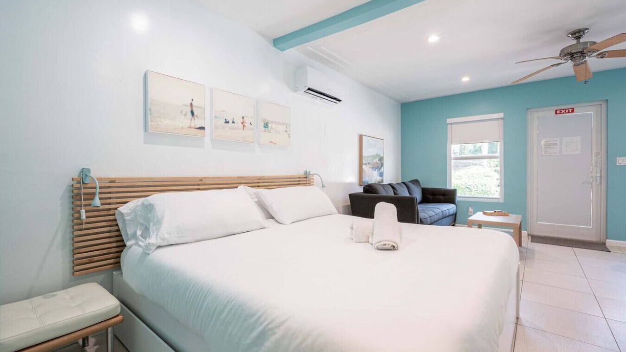 Photo of Bedroom in Hollywood South Central Beach