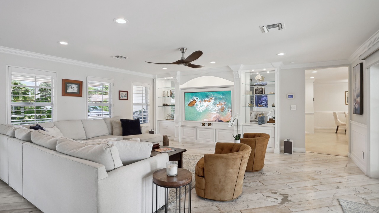 Photo of Livingroom in Tropic Isle