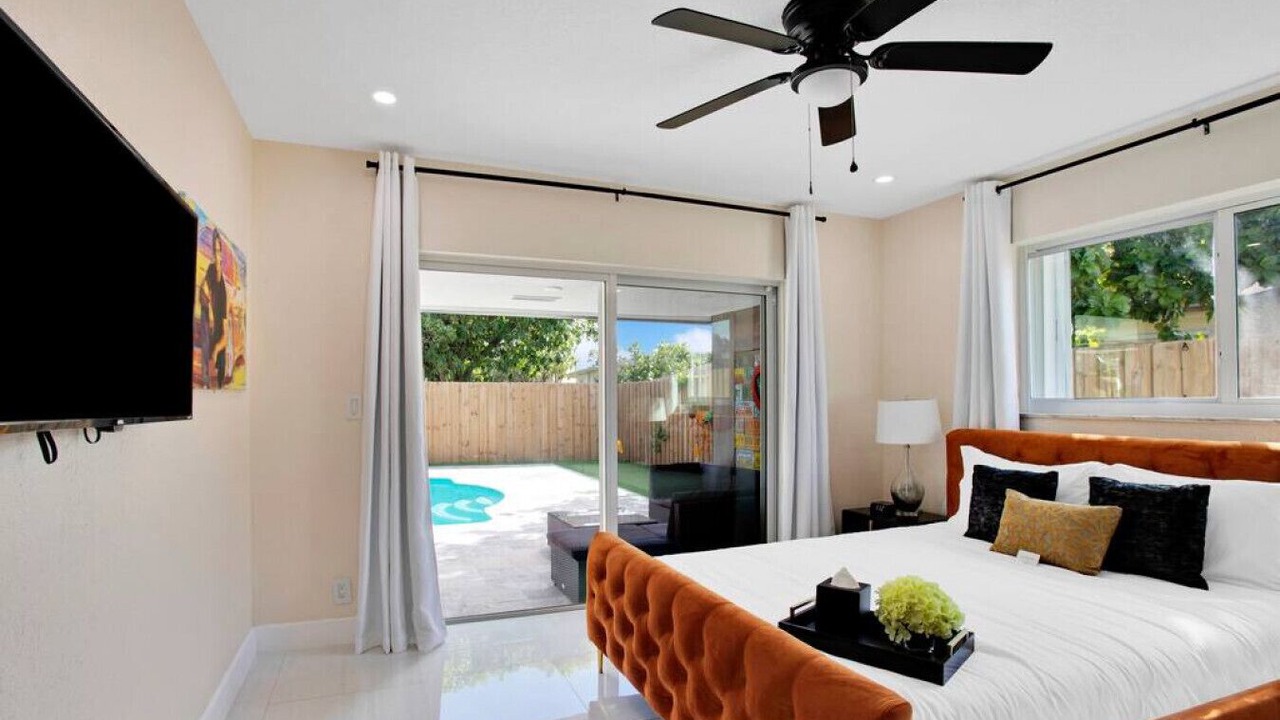 Photo of Bedroom in Pembroke Pines