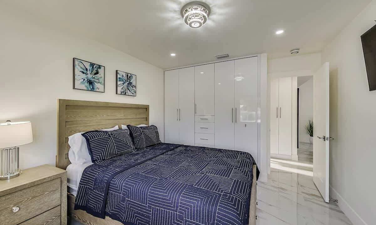 Photo of Bedroom in Hialeah