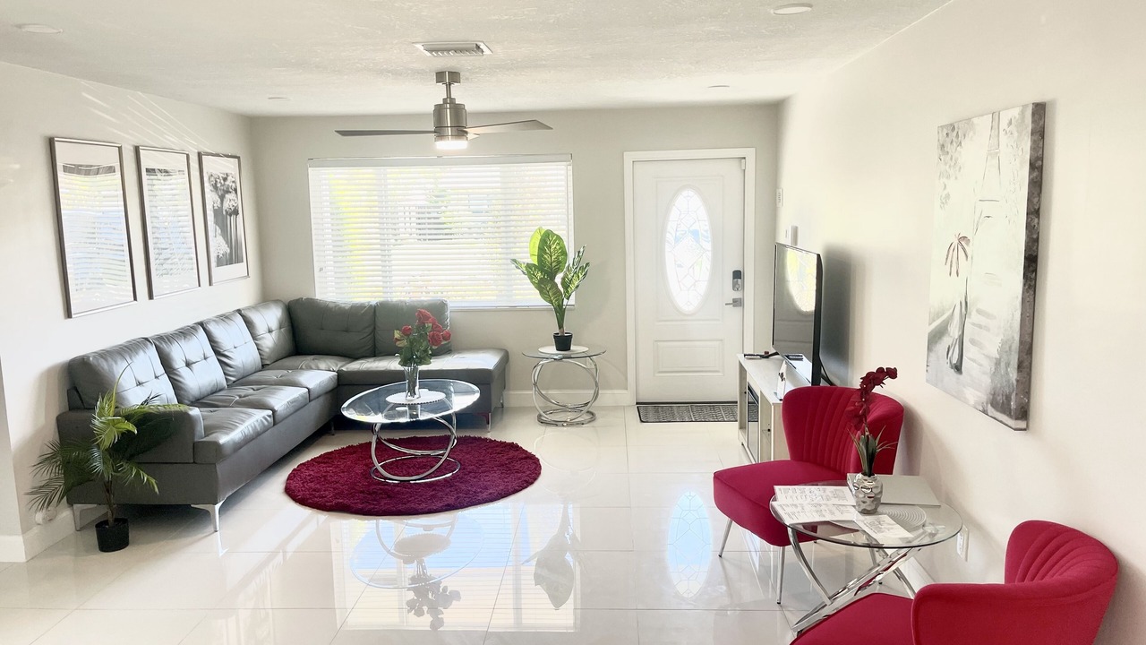 Photo of Livingroom in North Andrews Gardens