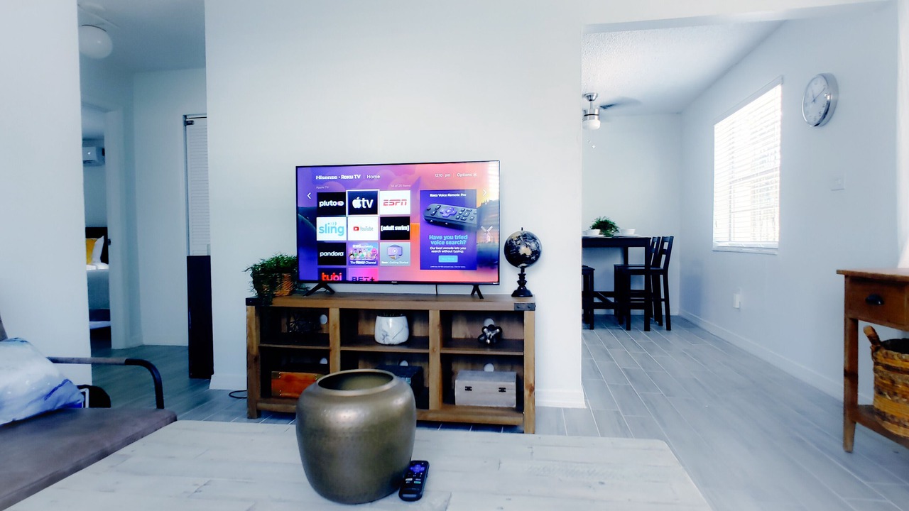 Photo of Livingroom in Allapattah
