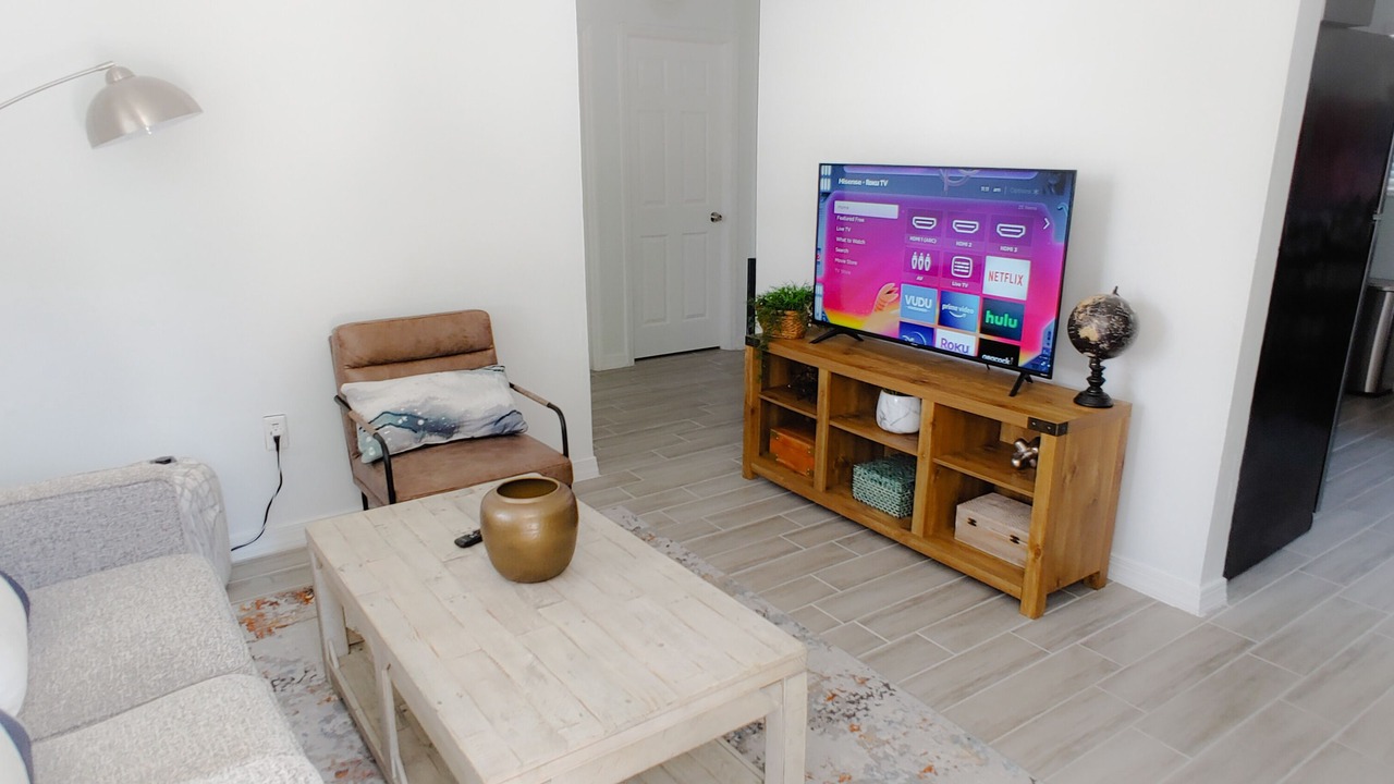 Photo of Livingroom in Allapattah