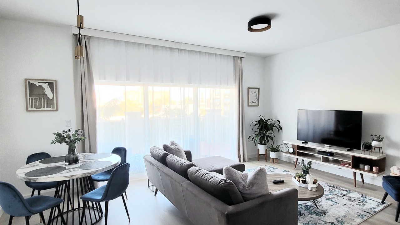 Photo of Livingroom in Deerfield Beach