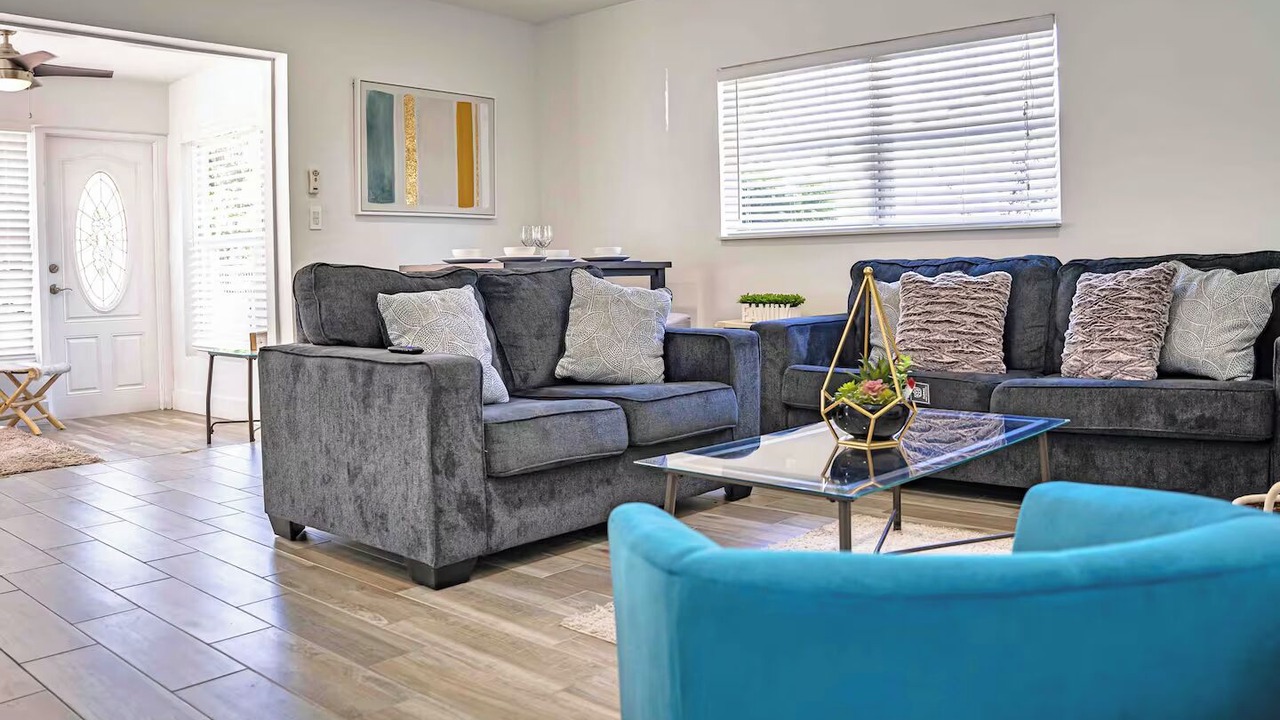 Photo of Livingroom in North Andrews Gardens