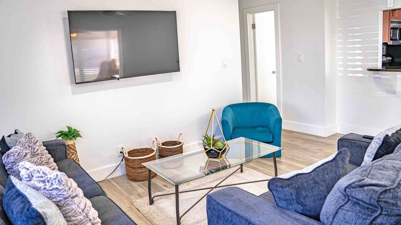 Photo of Livingroom in North Andrews Gardens