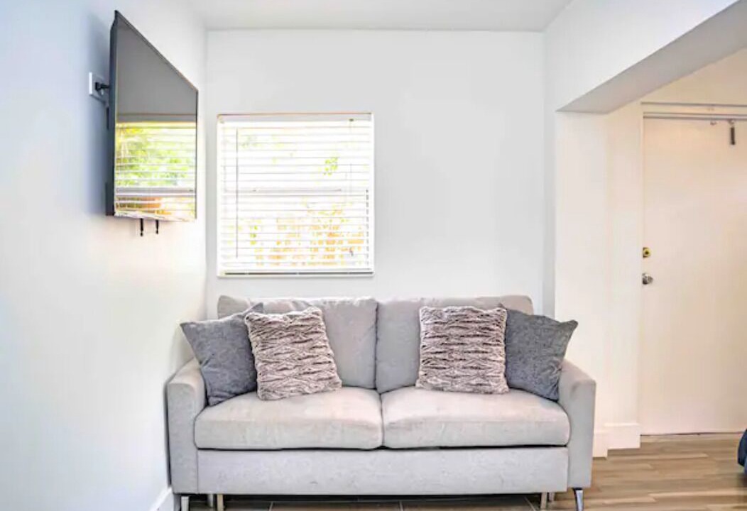 Photo of Livingroom in North Andrews Gardens