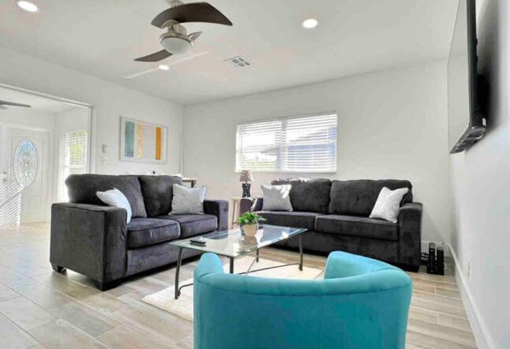 Photo of Livingroom in North Andrews Gardens