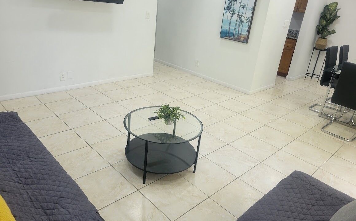 Photo of Livingroom in Sailboat Bend