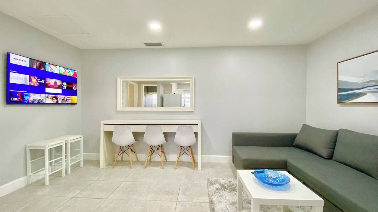 Photo of Livingroom in Hollywood