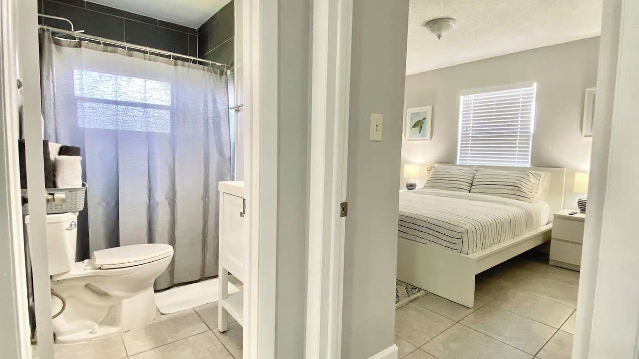 Photo of Bathroom in Hollywood