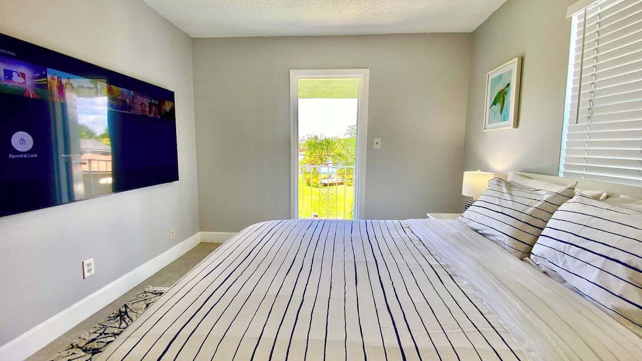 Photo of Bedroom in Hollywood