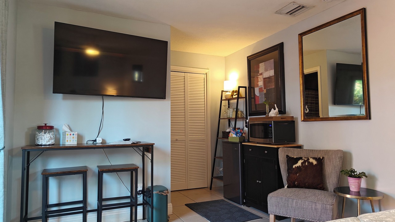 Photo of Bedroom in Wilton Manors