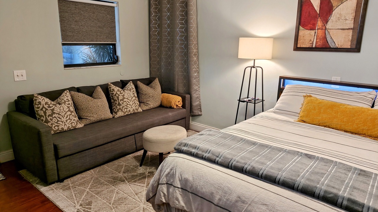 Photo of Bedroom in Wilton Manors