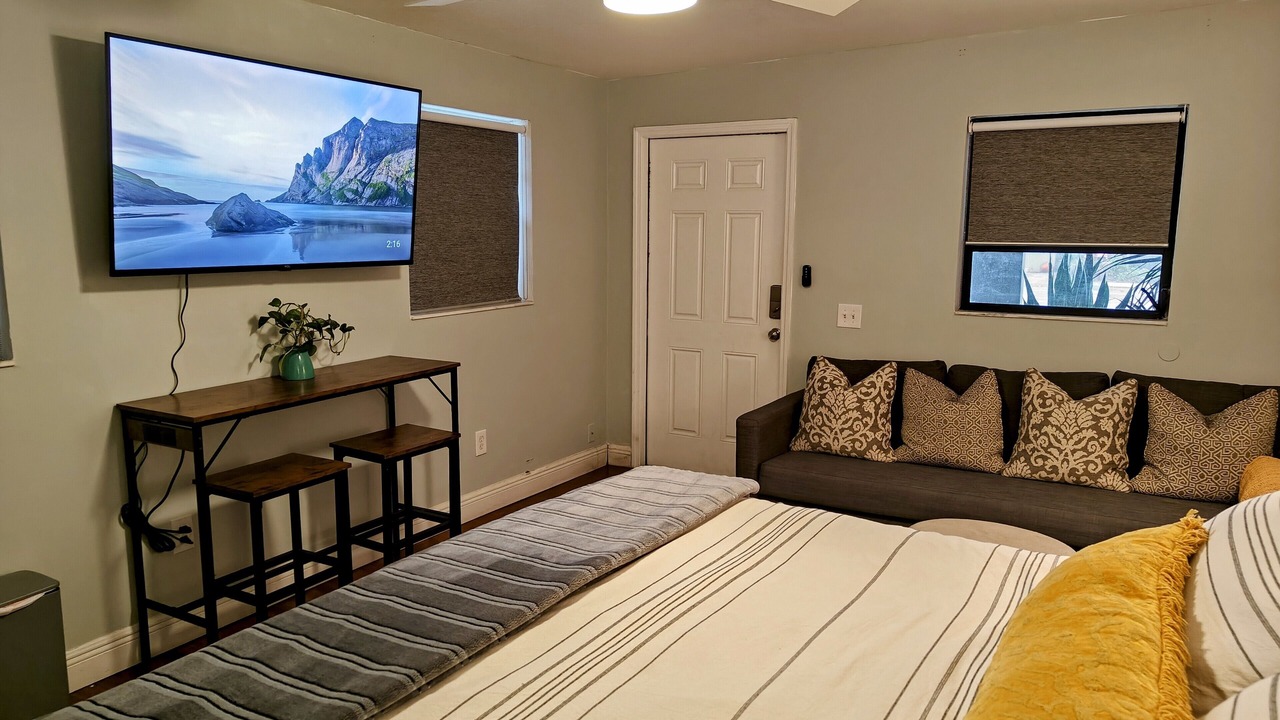Photo of Bedroom in Wilton Manors