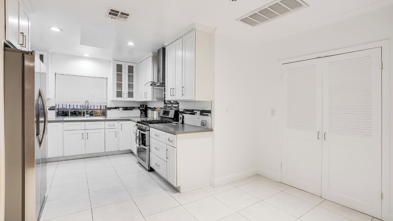 Photo of Kitchen in Valley Village