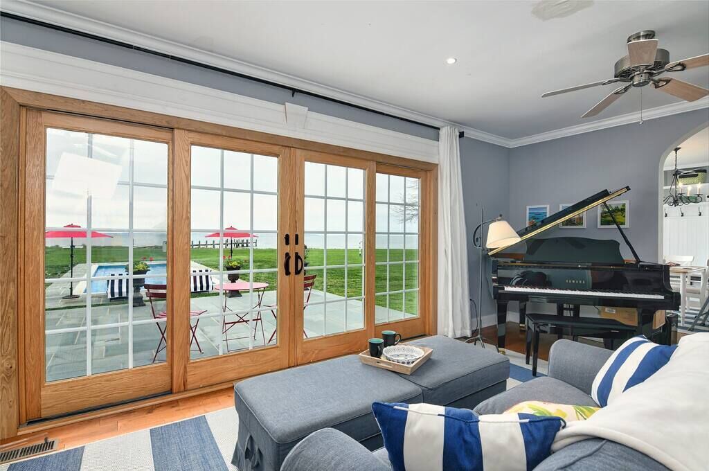 Photo of Livingroom in Tilghman